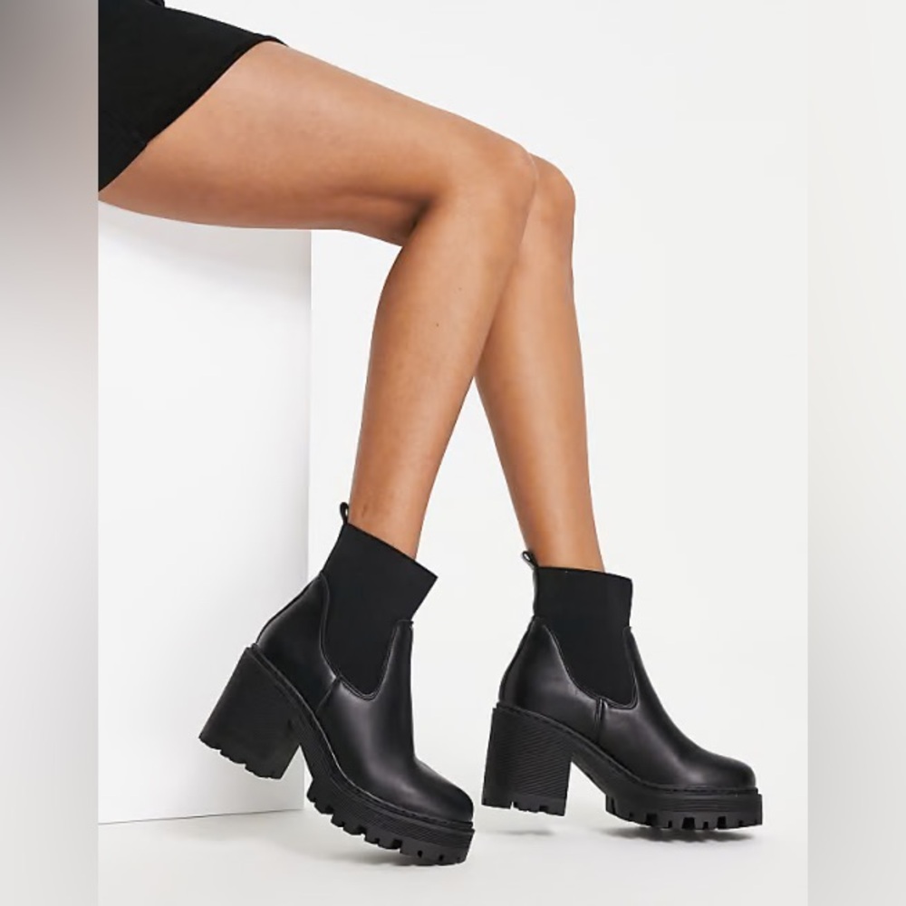 Truffle Collection Black chunky heeled chelsea boots Size 38 EU/5 UK/7 US